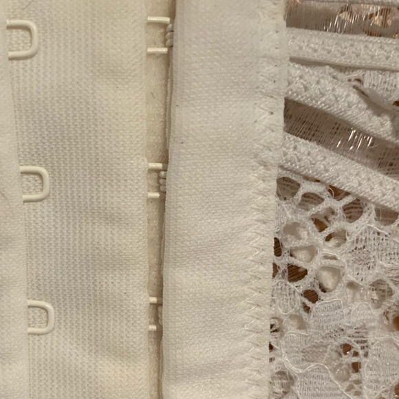 VICTORIA SECRET lacey bra - Picture 3 of 3